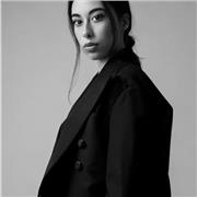 Ragazza appassionata di lingua italiana non esitare a contattarmi per lezioni dinamiche , su misura e coinvolgenti !